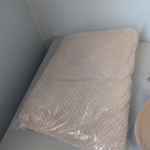 FORVR Mood Self Care Club Visor and Wrap Towel New - Picture 3 of 4